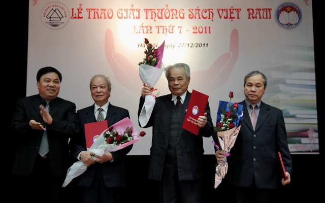 85 prizes awarded to good and nice books in 2011